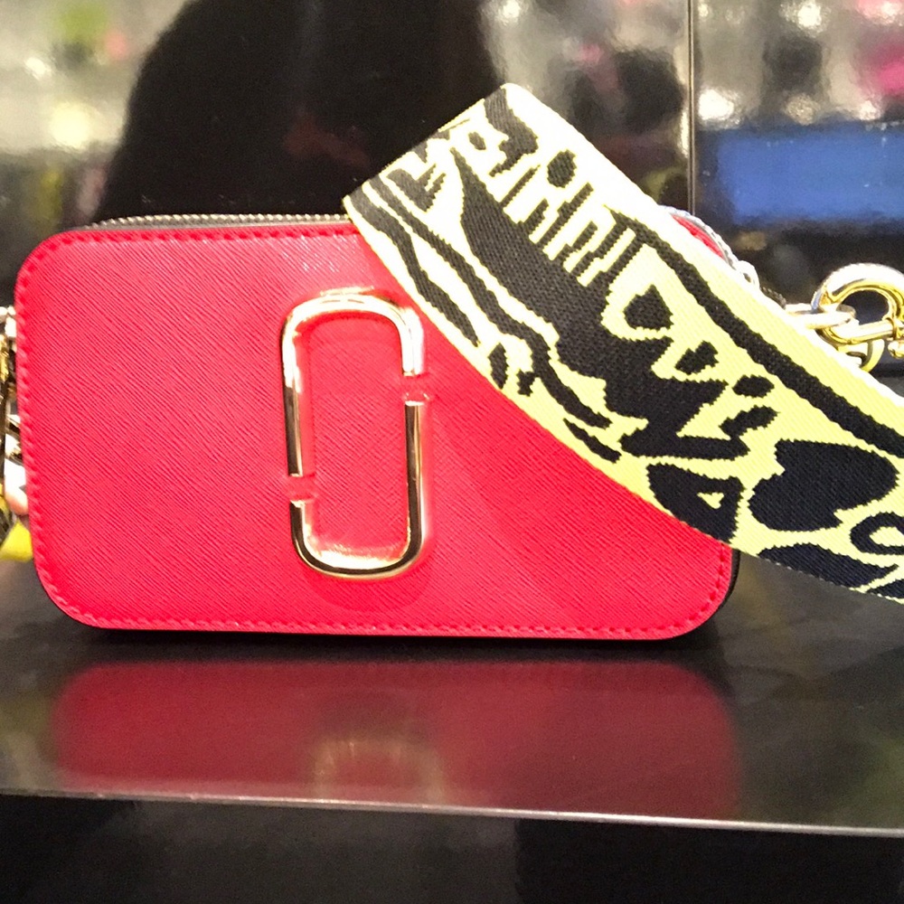 Marc jacobs snap shot